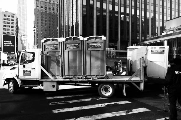 Best Porta potty rental near me  in Leetonia, OH